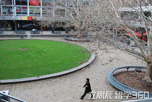 拉筹伯大学