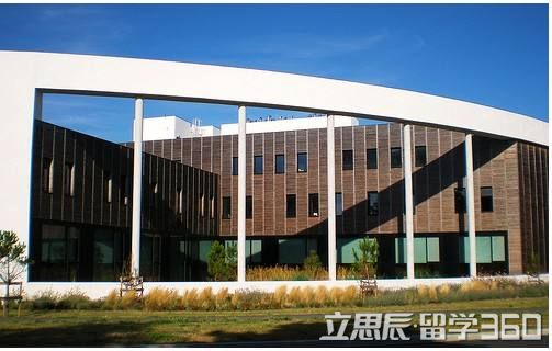 法国拉罗谢尔商学院地理环境 法国拉罗谢尔商学院地理环境