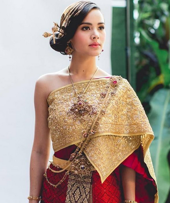 泰式服饰系列之身穿泰国传统服饰的泰国女星,谁更美?