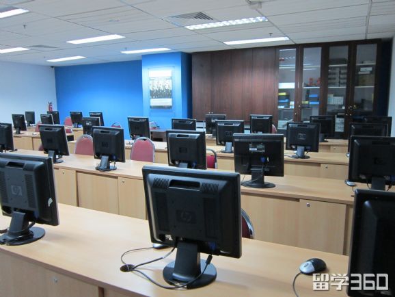 新加坡英华美学院