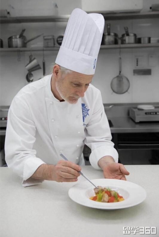 世界最负盛名的烹饪学校之:法国蓝带烹饪学院上课和作品展示