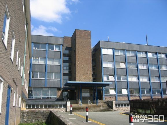 英国大学本科几年制 英国大学本科几年制