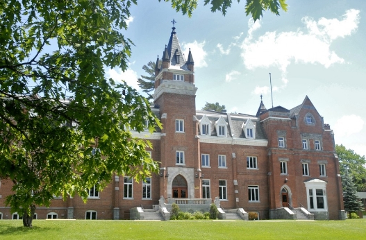 加拿大毕索大学排名