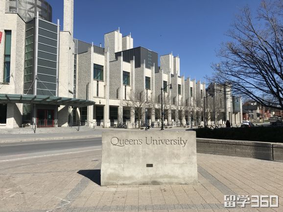 在学术方面,女王大学一直保持着很高的水准,其生物,医学,商业