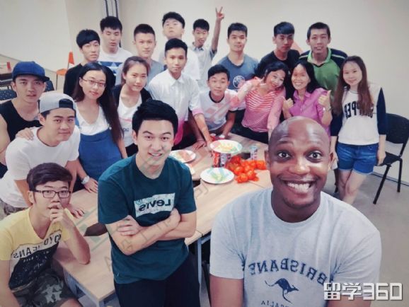 享受无微不至留学护航服务,又得立思辰留学与英迪联合颁发的奖学金 享受无微不至留学护航服务,又得立思辰留学与英迪联合颁发的奖学金