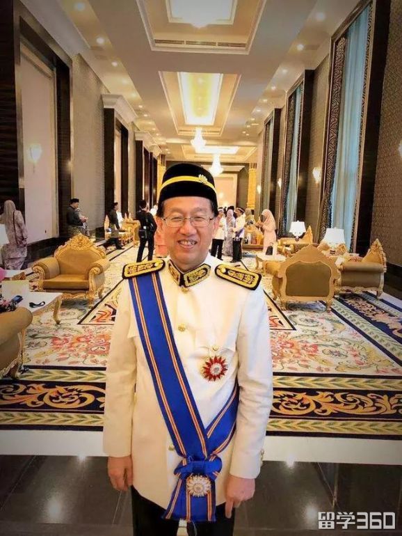 英迪大学创始人陈友信董事长受封PMW拿督勋衔
