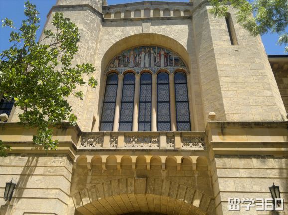 西澳大学计算机专业学费 西澳大学计算机专业学费