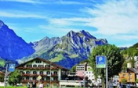 瓦岱勒国际酒店与旅游管理学院入学要求