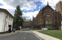 去澳大利亚圣母大学读本科需要多少钱？