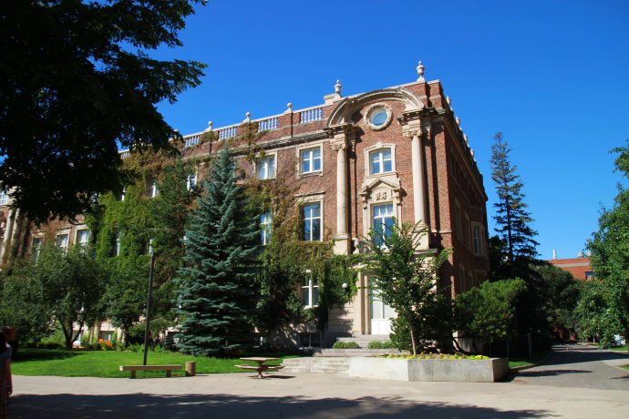 阿尔伯特学院-提供大学预备课程,国际名校还会远吗?