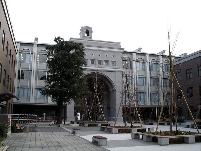 京都大学